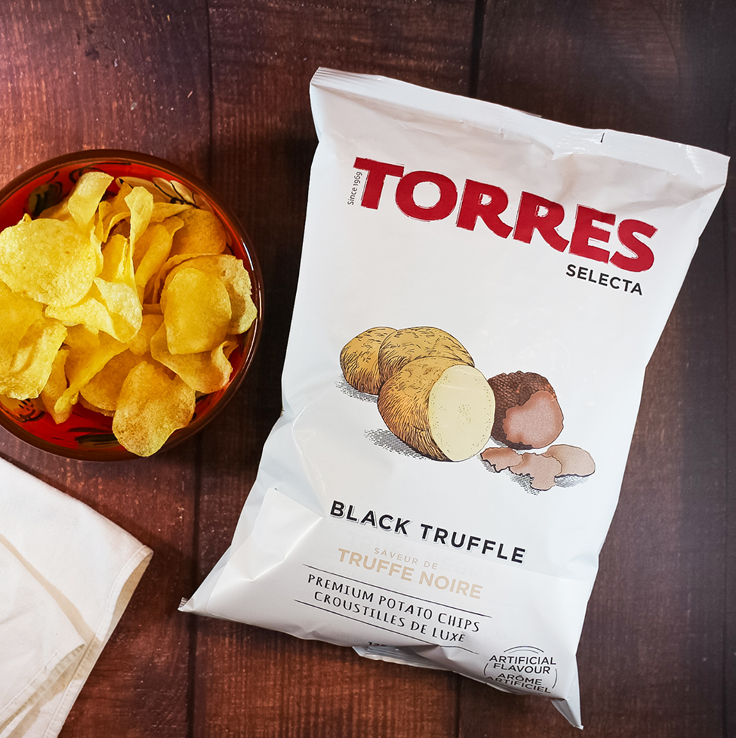 Torres Selecta Black Truffle Premium Potato Chips Family Size 500 g